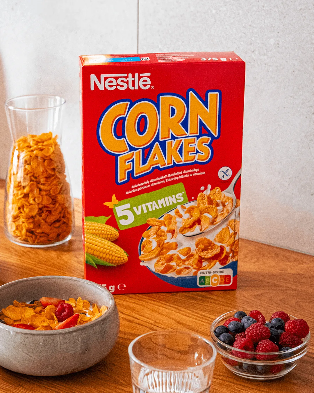 Nestlé Corn Flakes termékfotó reggeli lifestyle környezetben