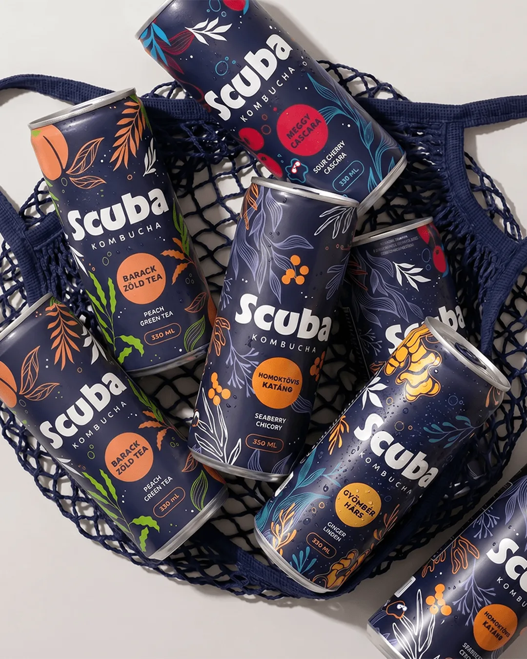 Scuba Kombucha prémium dobozos csomagolás víz alatti és lifestyle környezetben