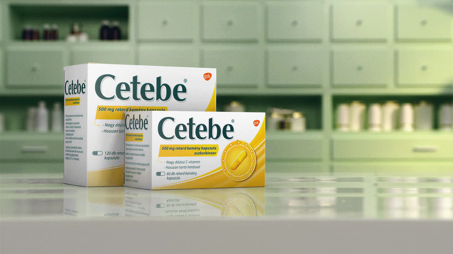 Cetebe egy asztalon.